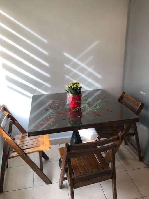 Tarihi Kaleici Muethis Lokasyon 2+1 Uygun Fiyat Daire